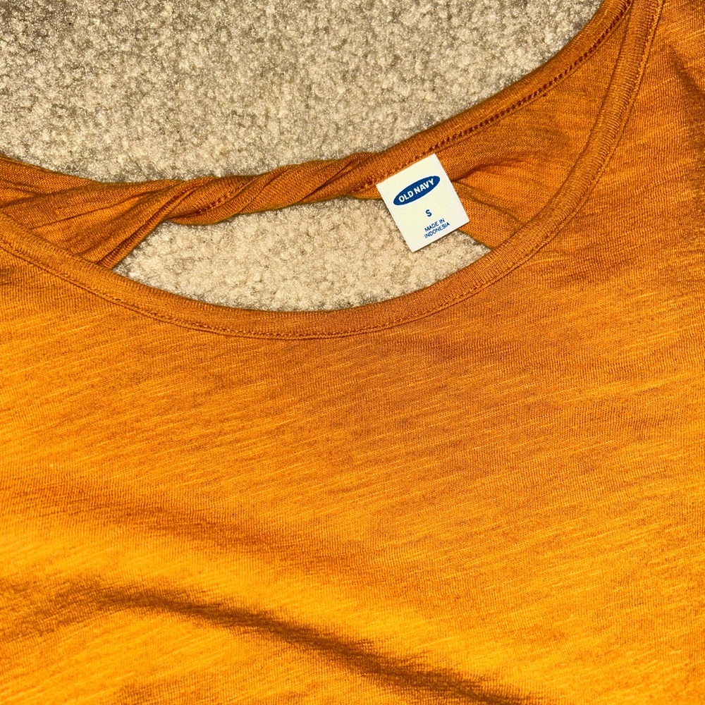 Women's Top - Picture 2 of 4